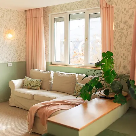 Garden Nest - Retreat Near Cismigiu Park Bucharest