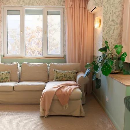 Garden Nest - Retreat Near Cismigiu Park *